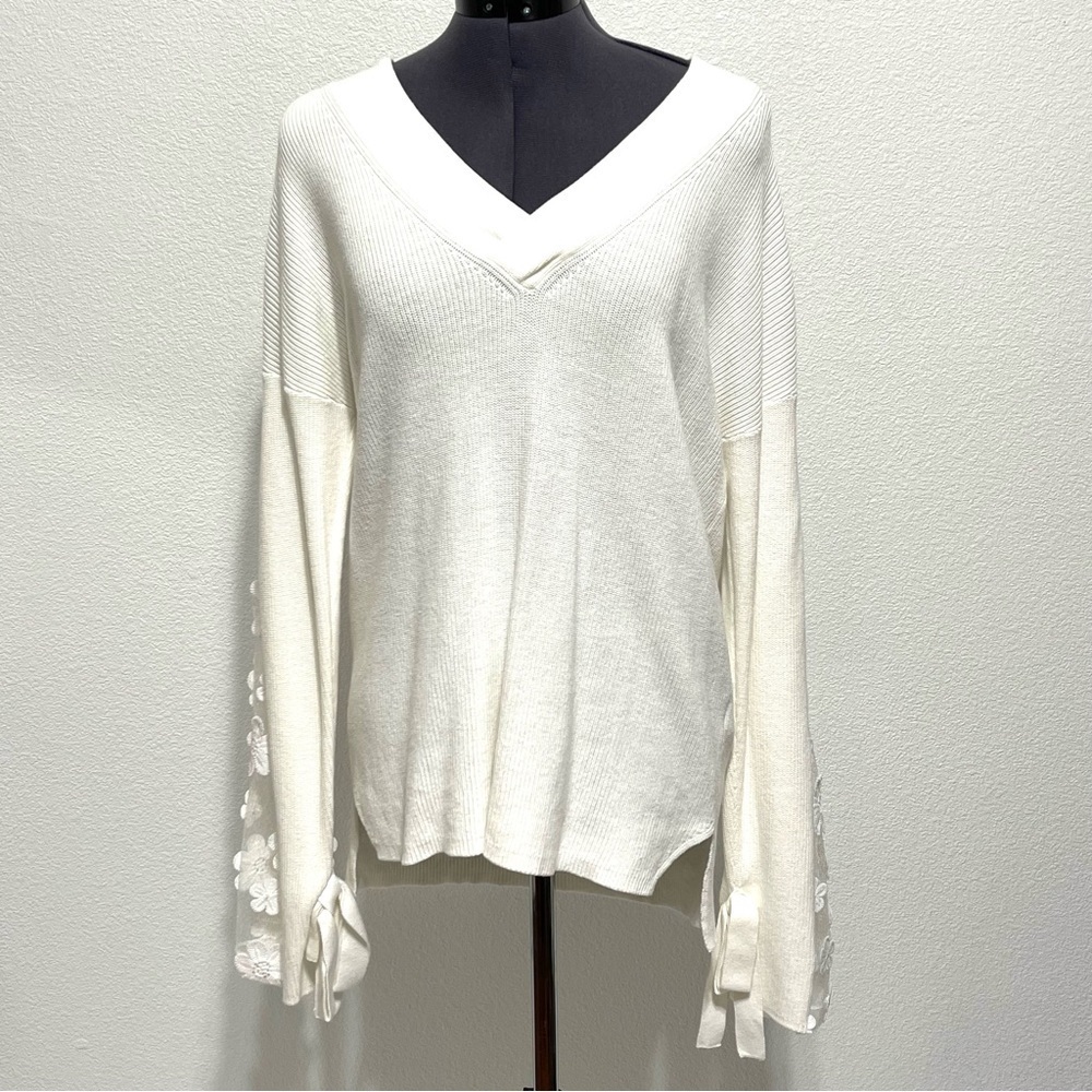 French Connection Woman Classic White Mozart Caballo Lace Knits Sleeves Size S